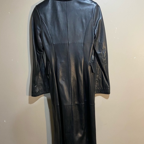 Danier long jacket - Picture 3 of 3